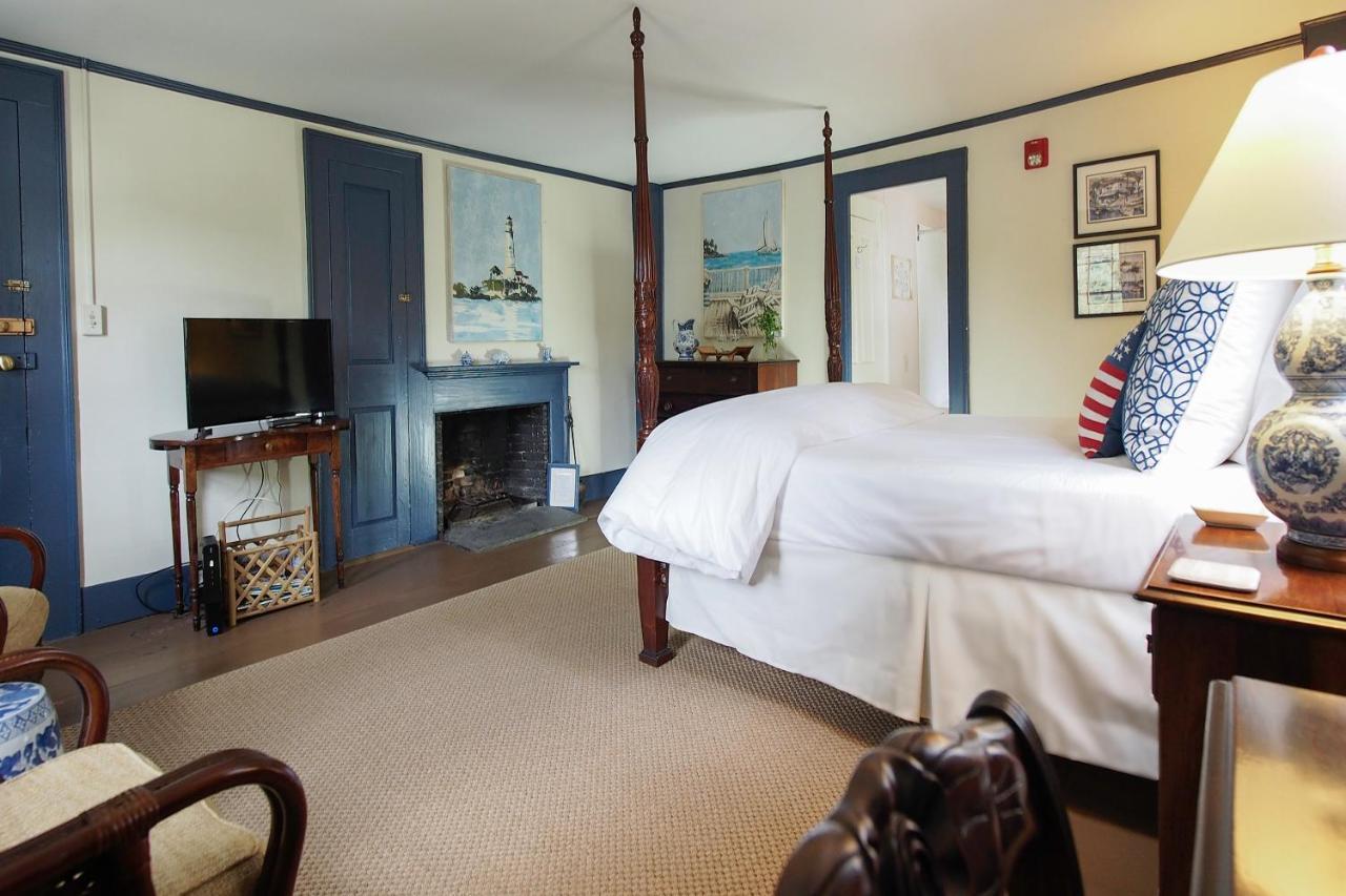 James Pharmacy Bed And Breakfast Old Saybrook Eksteriør bilde